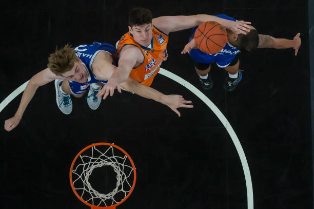 强劲的发球 强劲的发球