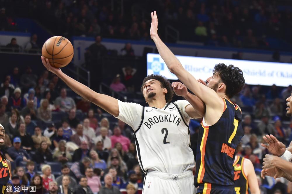 资金充裕与 资金充裕与